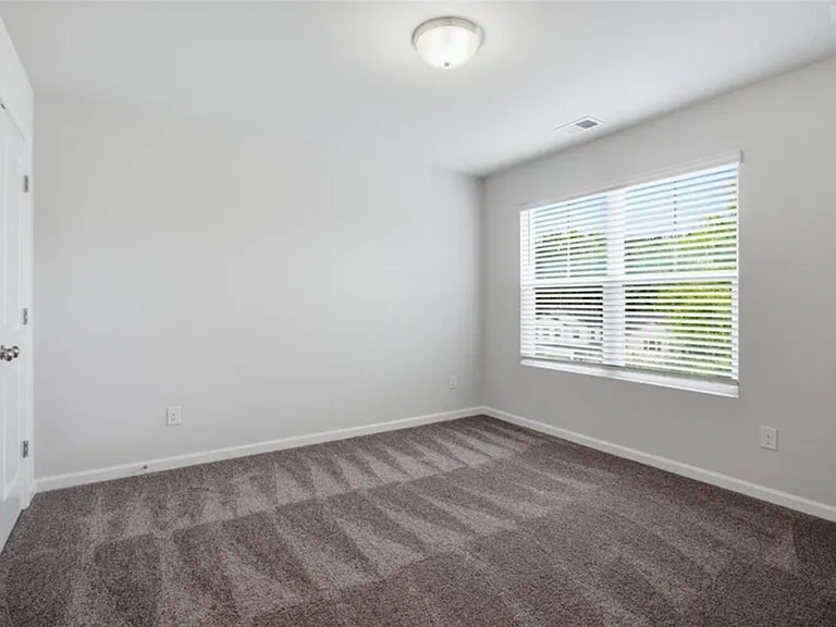 585 Summit Point — Photo 14