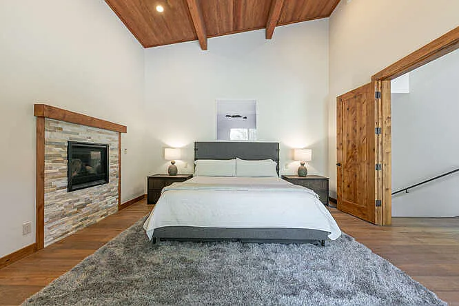 10768 Labelle Ct — Photo 13