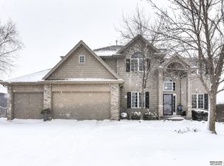 19873 Chicago St, Elkhorn, NE 68022