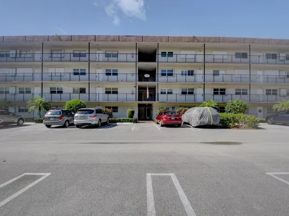 2002 S FEDERAL Highway #408, Boynton Beach, FL 33435