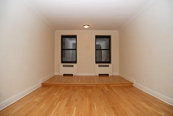 Rented by Stonehenge NYC LLC | media 13