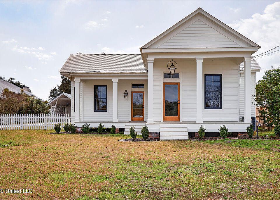 1st image of 326 Carroll Ave