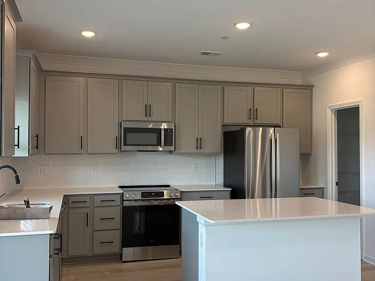 2942 Sharpstone Dr — Photo 4