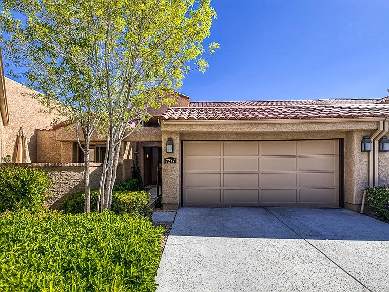 7277 Mission Hills Dr — Photo 41