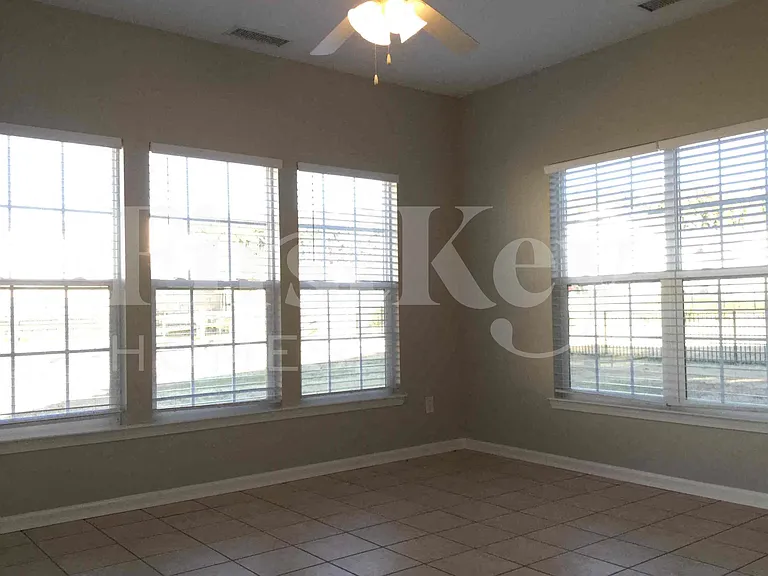 126 Center Point Dr — Photo 9