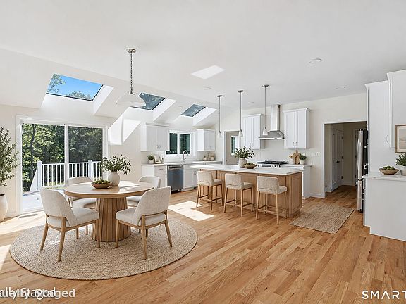 4th image of 39 Josephine Way