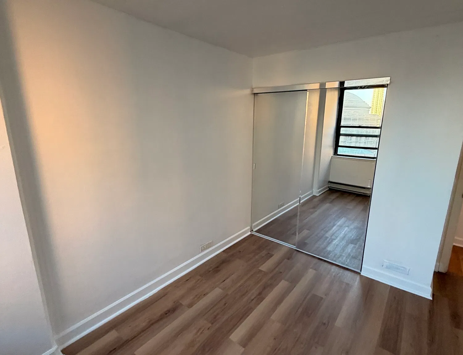 1 bed, 600 sqft, $2,300 — Photo 3