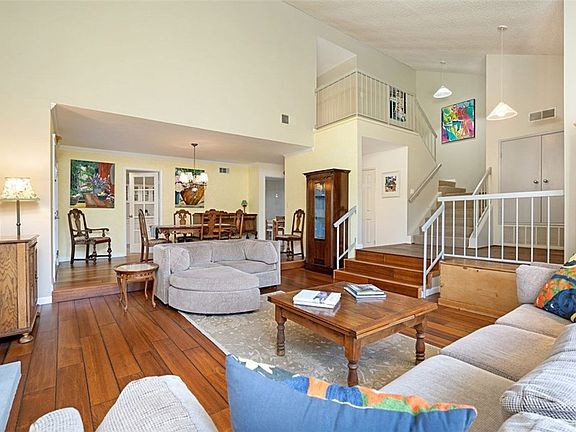 5th image of 3764 Green Gables Dr