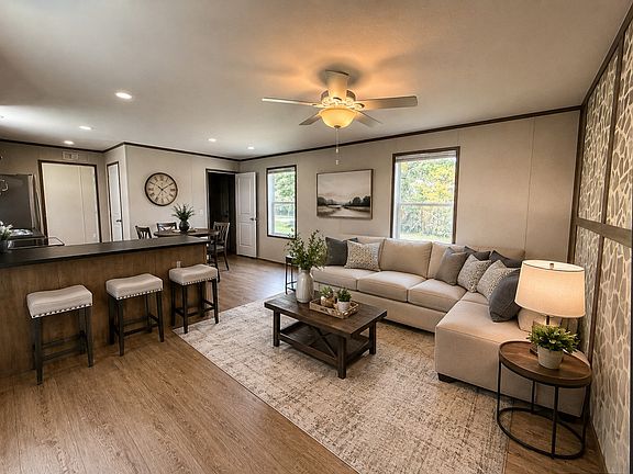 4th image of 3 Franklin Ln