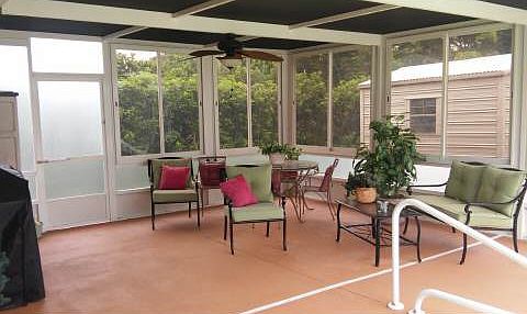 5th image of 215 Wren Ave