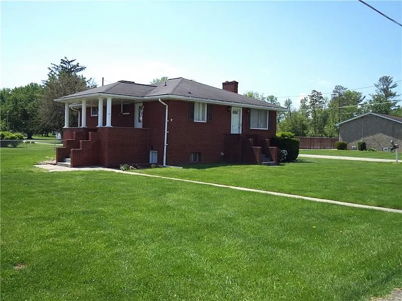 107 Jefferson St photo 1