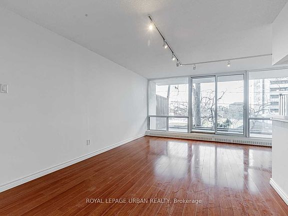4th image of 20 Sunrise Ave Unit 102