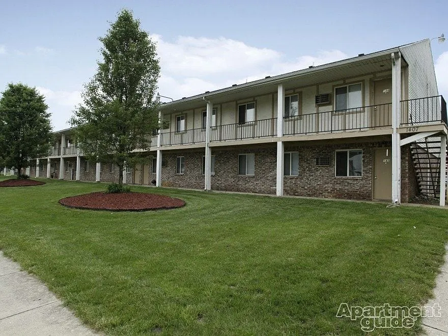 Parkside Apartments — Photo 1