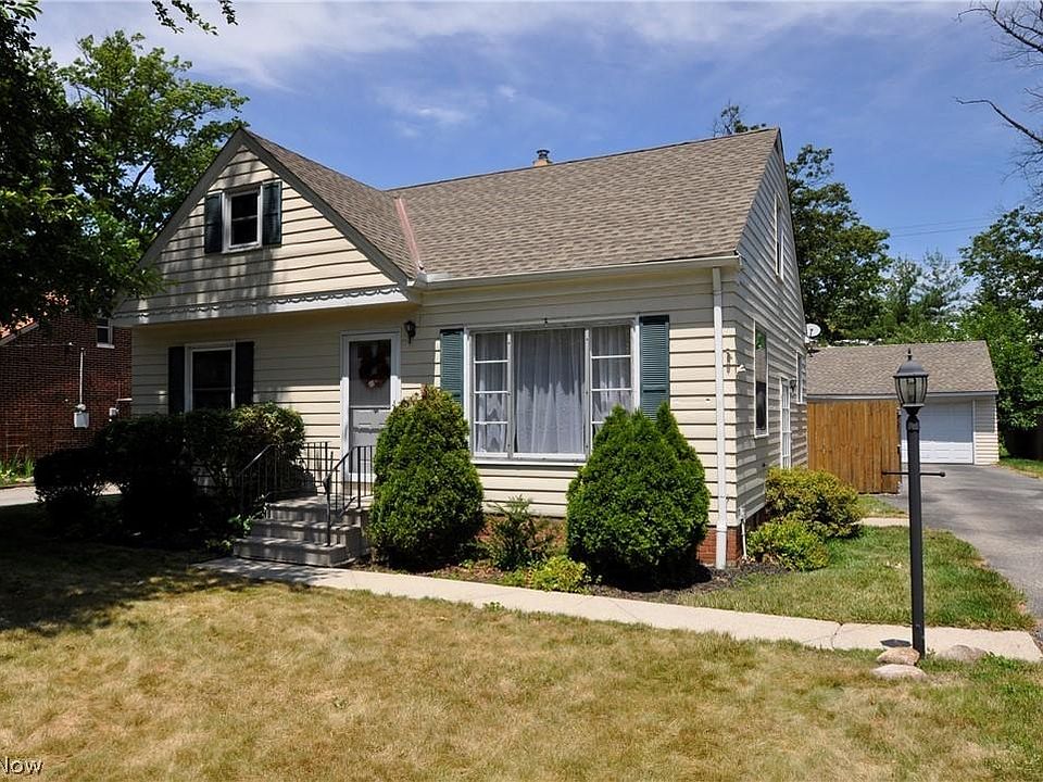 1st image of 25614 1st St