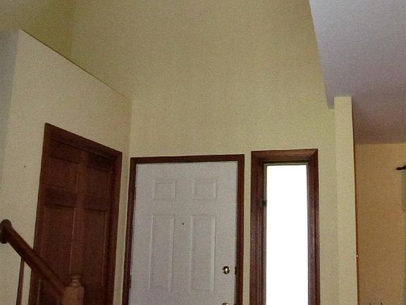 4th image of 481 Bellflower Dr