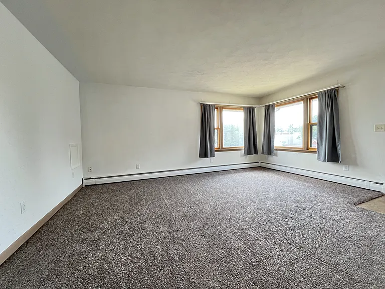 1245 High Bluff St #1 — Photo 4
