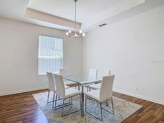 5th image of 105 RIDGEWAY