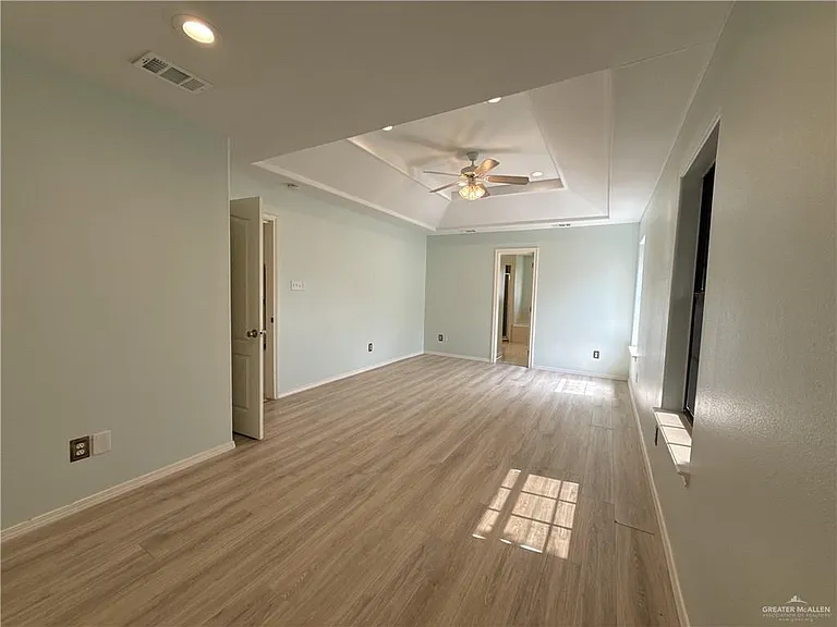 207 E Garfield St — Photo 18