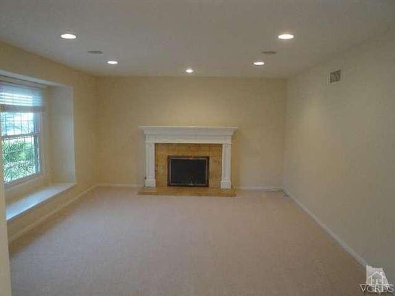 3rd image of 3742 W Holloway St