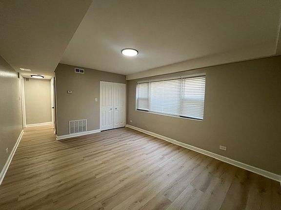 2nd image of 5646 N Jersey Ave #5646