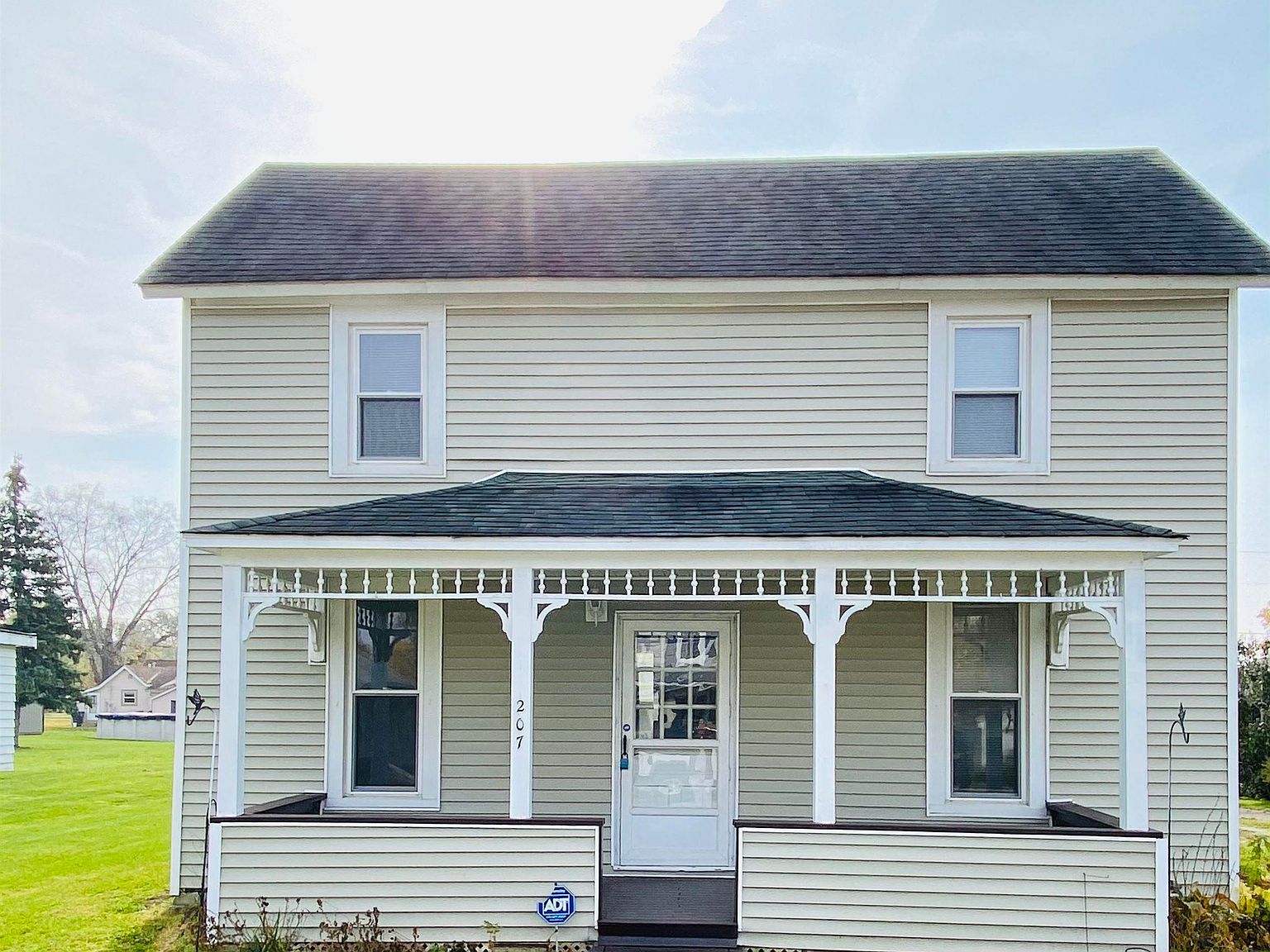 207 W Main St, Chalmers, IN 47929 Zillow