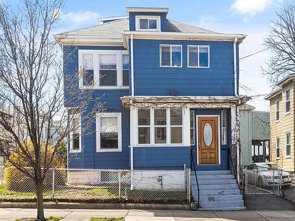 2nd image of 29 William St #31