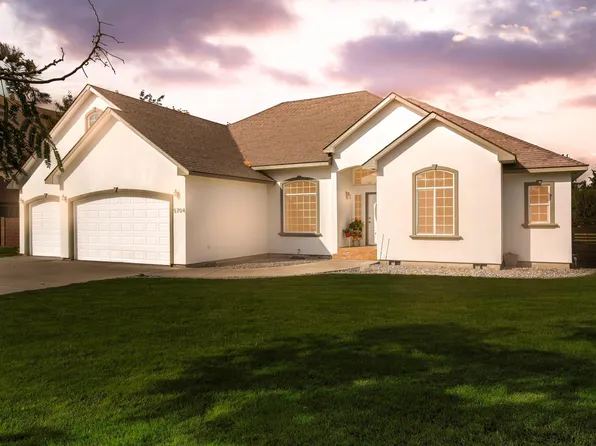 5704 Glenbrook Loop, West Richland, WA 99353
