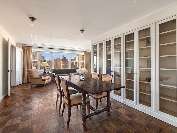 3rd image of 15 W 72nd St APT 27G