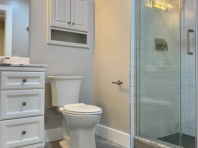 931 W Washington St #2 — Photo 8