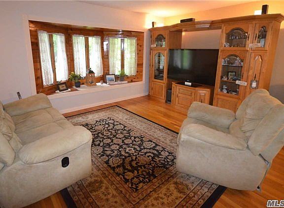 4th image of 157 Simmons Dr