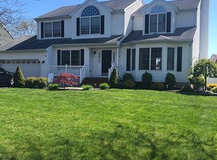1182 Aster Dr, Toms River, NJ 08753