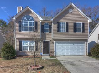 962 Quail Hunt Dr, Riverdale, GA