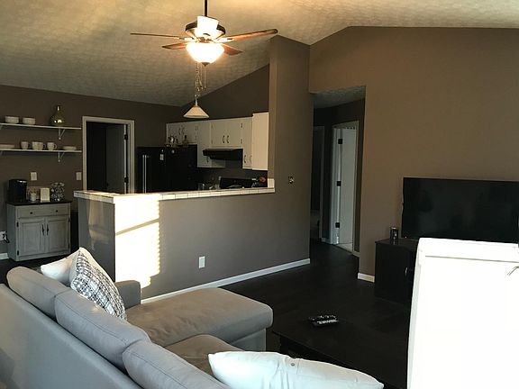 Living room / open kitchen + dining room