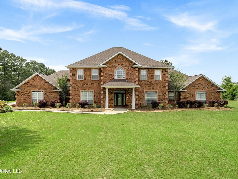 1st image of 81 Anastasia Dr