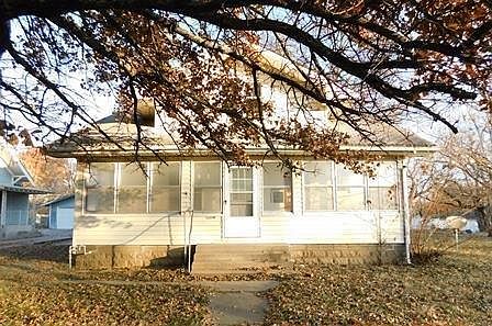 1st image of 311 E Washington St