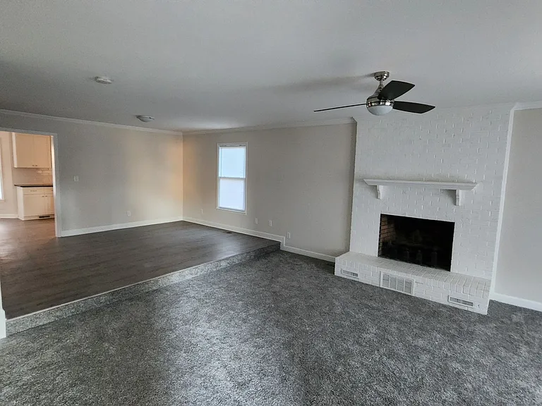 5598 Lockridge Rd — Photo 2