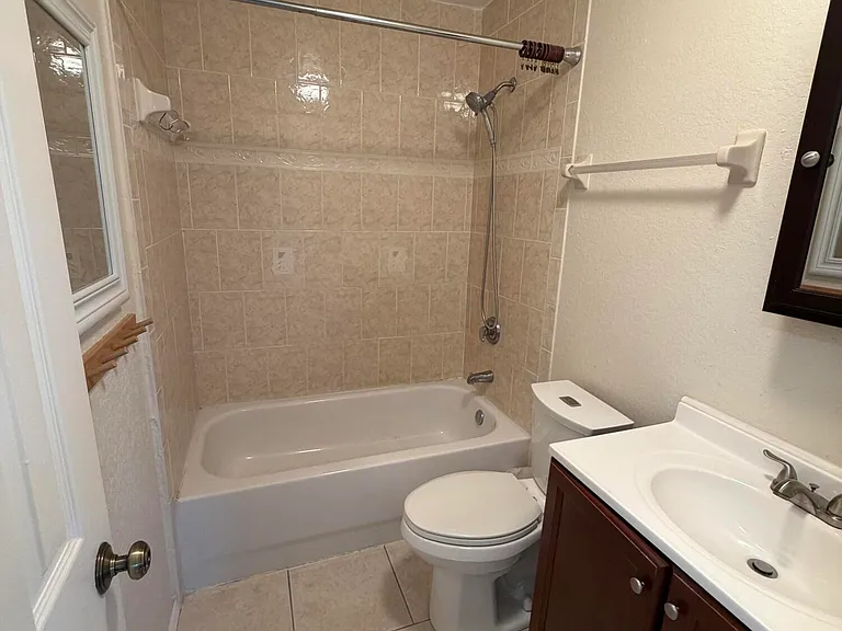 220 Columbia Dr #31 — Photo 9