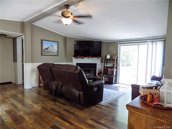 4th image of 178 Ashley Woods Dr