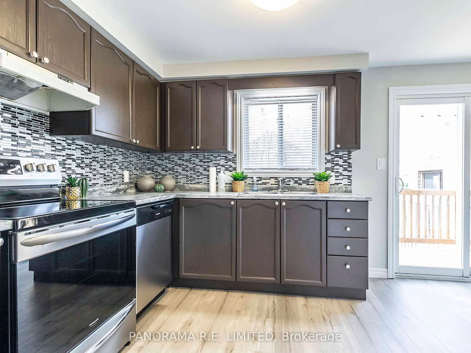 3 bed, $2,700 — Photo 4