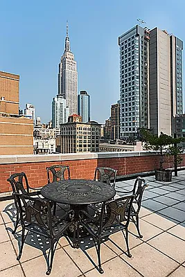 Sold by Sumitomo Real Estate Sales | media 9