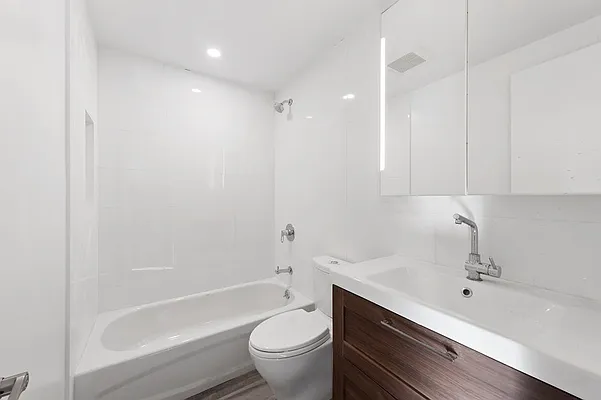 Rented by Compass | media 9