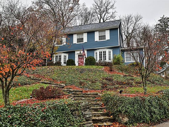 2nd image of 6 Sylvan Ln