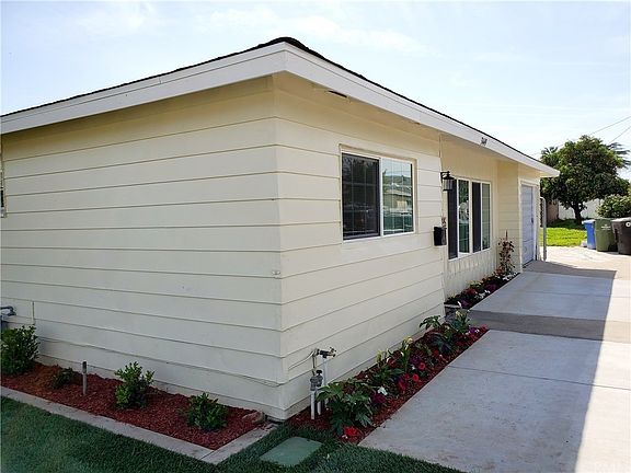 3rd image of 3449 Eckhart Ave