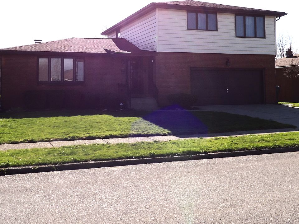 1st image of 30 Sunrise Dr #U