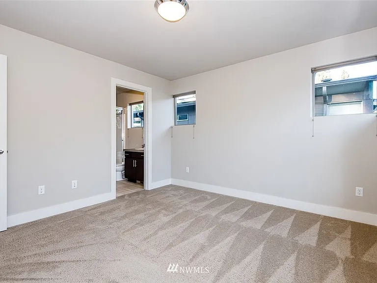 10301 Slater Ave NE — Photo 11