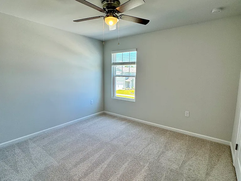 552 Coronado Ave SE — Photo 15