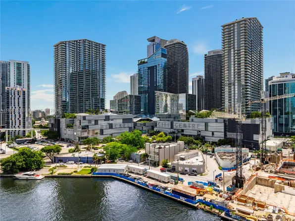 92 SW 3rd St APT 1505, Miami, FL 33130