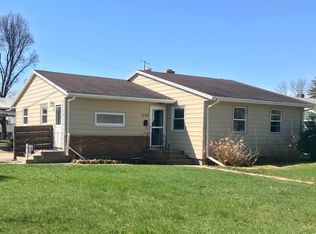 1118 2nd Pl NE, Jamestown, ND 58401