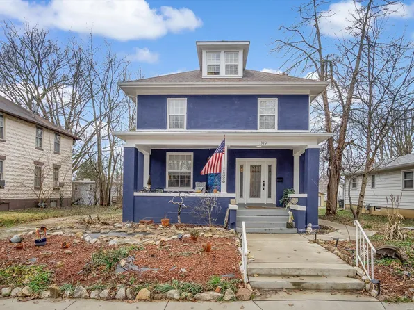 1320 Laurel St, Highland, IL 62249