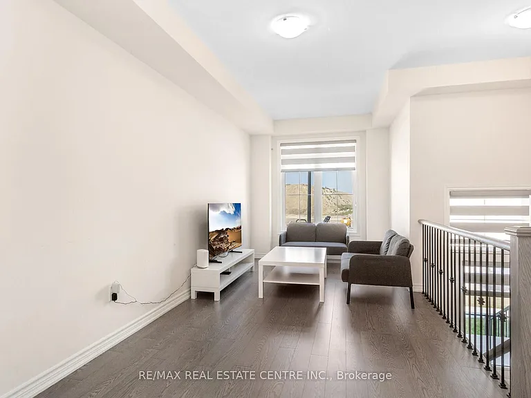 353 Inspire Blvd — Photo 5